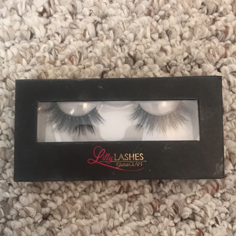 Lilly lashes in the style Miami mink